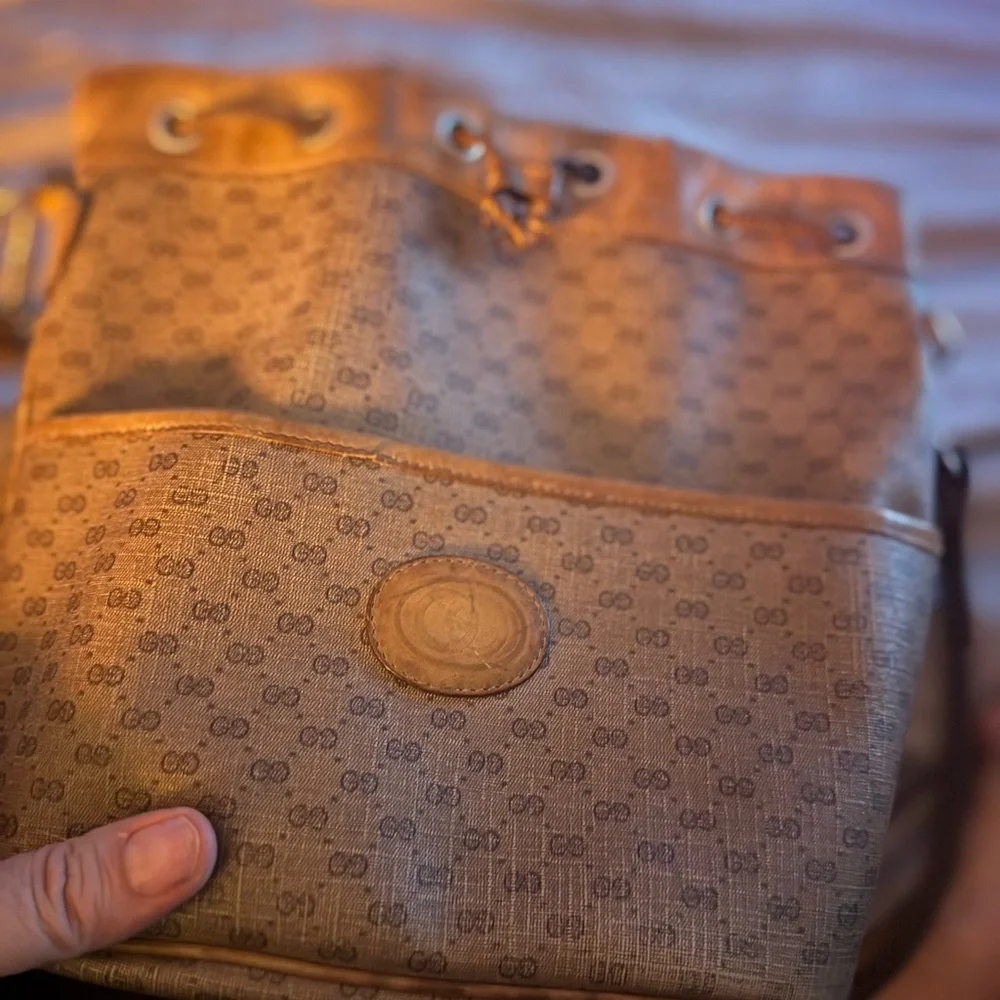 Vintage Gucci Bucket Bag - Picture 4 of 9